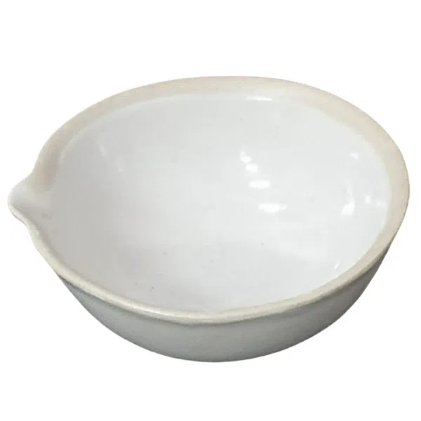 china dish or evaporating dish